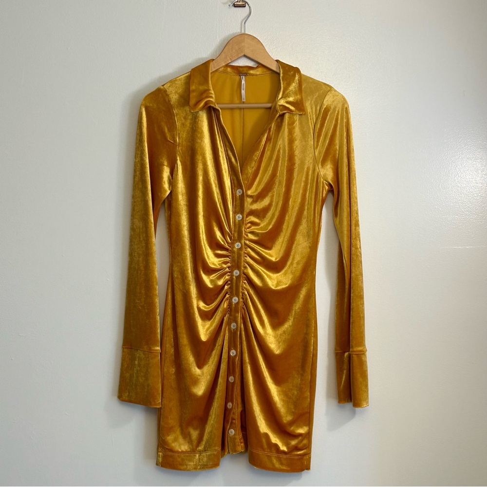 Elegant Gold Button-Down Dress